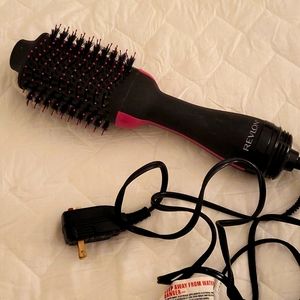 Revlon 1 step hot air brush